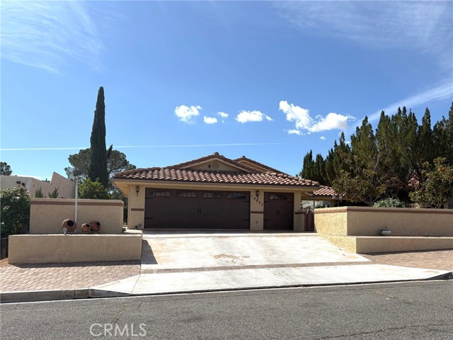 Front Image Thumbnail for CRHD26074838