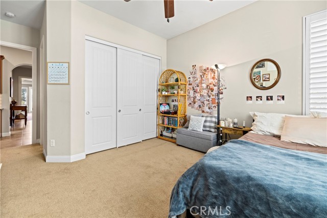 Detail Gallery Image 34 of 68 For 15905 Mandalay Rd, Canyon Country,  CA 91387 - 4 Beds | 3/1 Baths