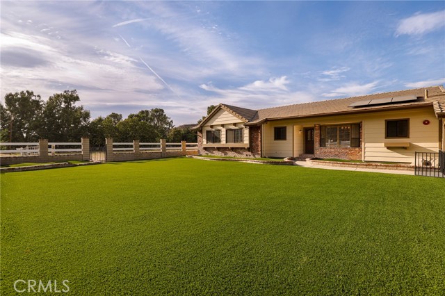 Detail Gallery Image 11 of 60 For 21565 Cleardale St, Newhall,  CA 91321 - 3 Beds | 2/1 Baths