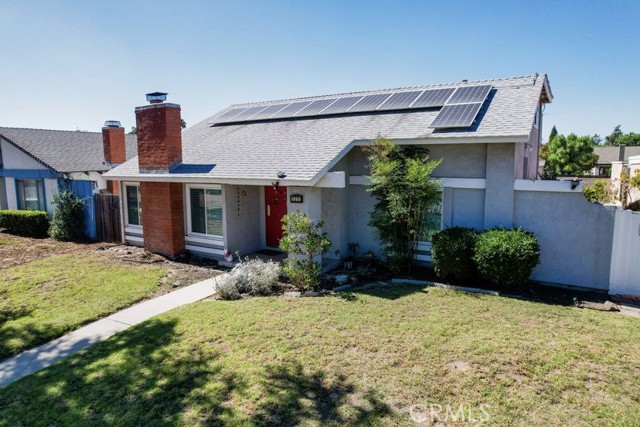 1211 Camelot Way photo 2