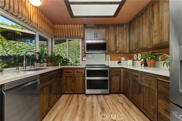 Detail Gallery Image 16 of 40 For 1663 N Pala Pl, Orange,  CA 92867 - 4 Beds | 3 Baths