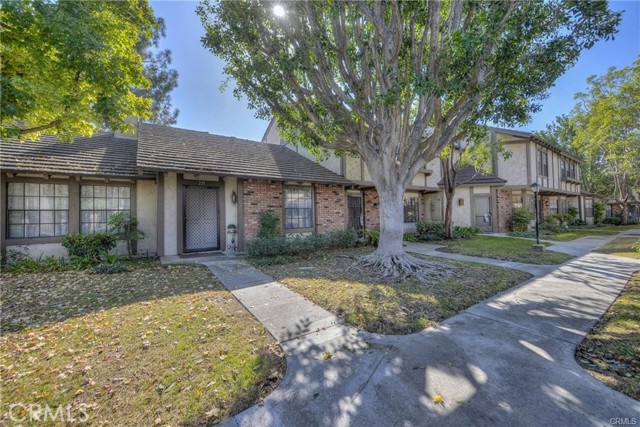 227 Hampton Ln, La Habra, CA 90631