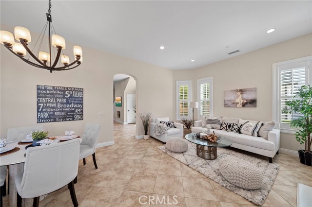 Detail Gallery Image 8 of 64 For 17272 Tidalridge Ln, Huntington Beach,  CA 92649 - 4 Beds | 2/1 Baths