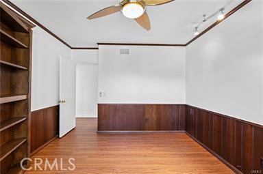 Detail Gallery Image 4 of 17 For 1200 W Rowan St, Anaheim,  CA 92801 - 3 Beds | 2/1 Baths