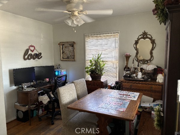 5968 Blackthorne Avenue, Lakewood CA: https://media.crmls.org/medias/9a9e18c5-0fcc-4d45-8fef-9d91de436692.jpg