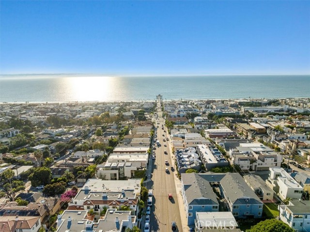 Detail Gallery Image 25 of 40 For 708 Manhattan Beach Bld, Manhattan Beach,  CA 90266 - 2 Beds | 3 Baths