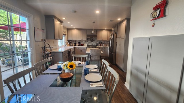 9244 Whitting Way, Riverside CA: https://media.crmls.org/medias/9a9fb385-1867-46ce-ad7e-5d3a71a2be46.jpg