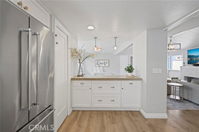 Detail Gallery Image 15 of 46 For 412 Colton St, Newport Beach,  CA 92663 - 4 Beds | 3 Baths
