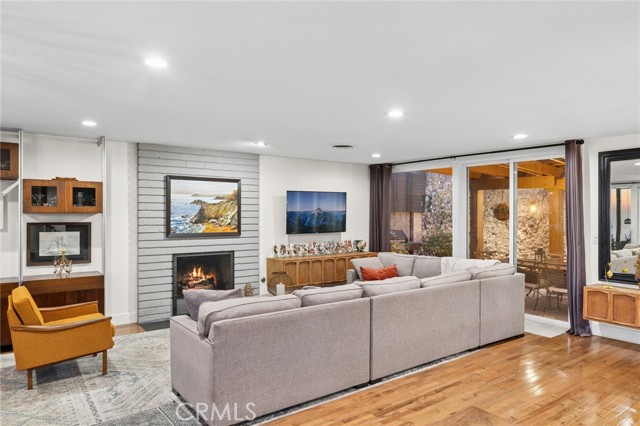 12276 Circula Panorama, North Tustin CA: https://media.crmls.org/medias/9aa013bd-8ba1-4631-a6f3-b688ce1db1b3.jpg