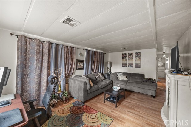 Detail Gallery Image 3 of 35 For 5700 Carbon Canyon #42,  Brea,  CA 92823 - 2 Beds | 1 Baths