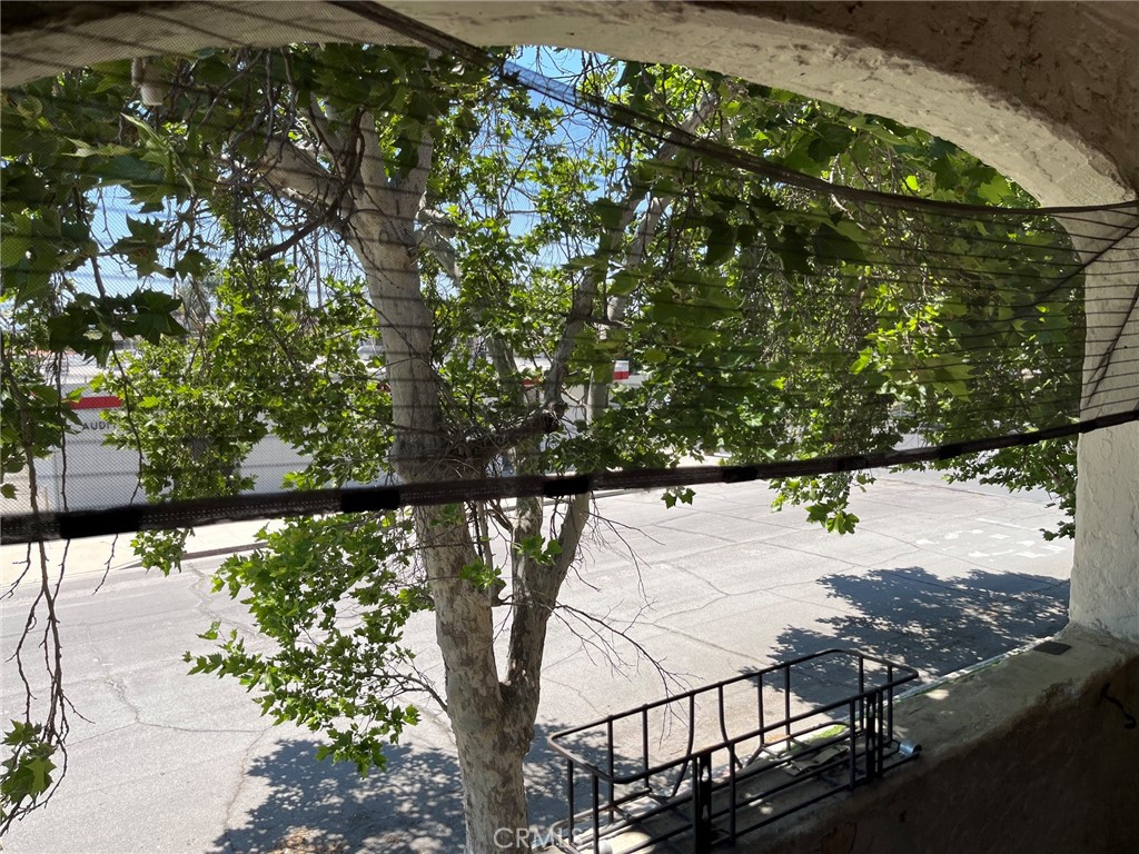 https://media.crmls.org/medias/9aa05622-6a08-4886-a015-d290a90be19e.jpg?preset=X-Large