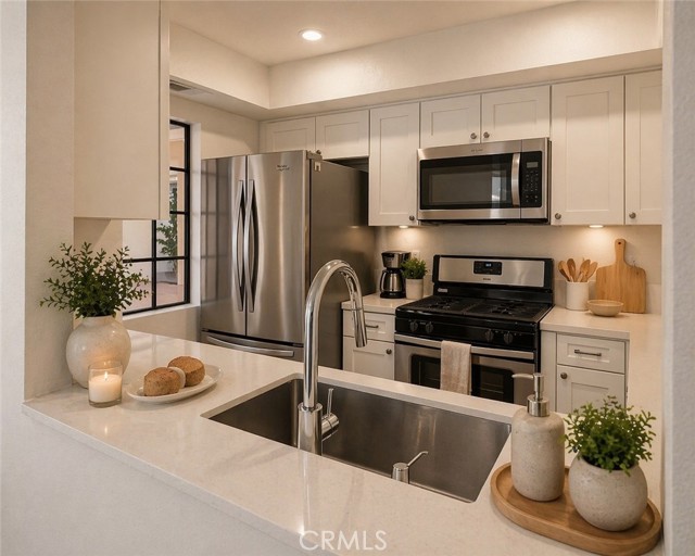 Front Image Thumbnail for CRWS26086074