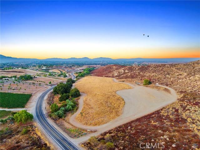 36520 E Benton Road, Temecula CA: https://media.crmls.org/medias/9aa070dc-24de-4f2e-af25-446b91994bce.jpg