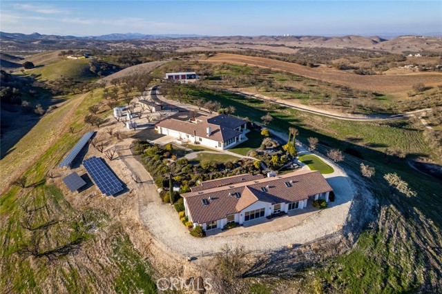 5495 Vista Serrano, Paso Robles CA: https://media.crmls.org/medias/9aa120b4-eede-41e9-b3e1-d55efe3f32c9.jpg