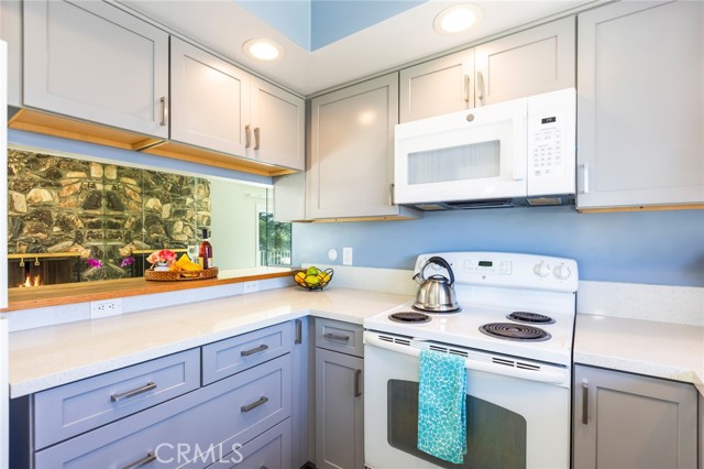 23026 Nadine Circle, Torrance CA: https://media.crmls.org/medias/9aa1dc7b-bcd2-47ce-856b-287c624a17bd.jpg