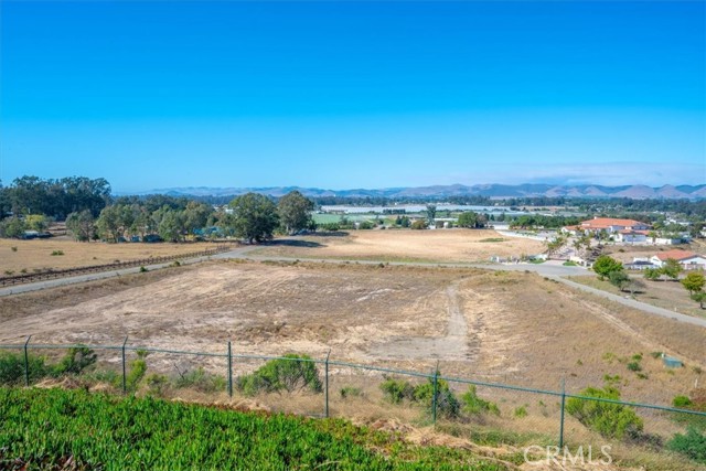 1685 Scenic View Way, Nipomo CA: https://media.crmls.org/medias/9aa2a347-e9c8-4010-8b03-cddb2b97e8ca.jpg