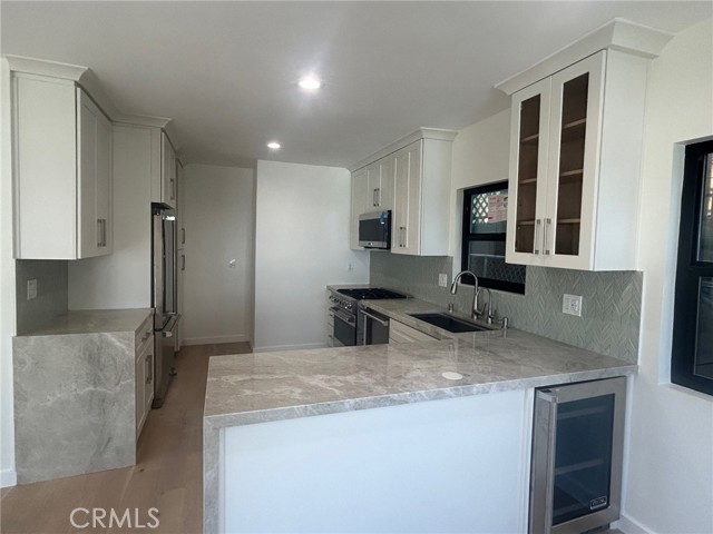 257 27th Street, Hermosa Beach, California 90254, 3 Bedrooms Bedrooms, ,2 BathroomsBathrooms,Residential,Sold,27th,SB24145182