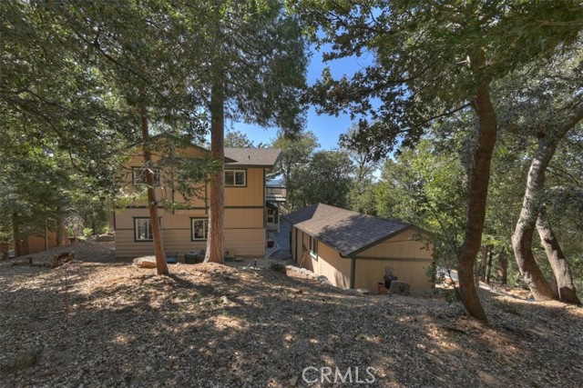 815 Chamois, Crestline, CA 92325