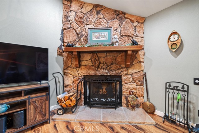 Detail Gallery Image 17 of 39 For 767 Cienega Rd #B,  Big Bear Lake,  CA 92315 - 3 Beds | 2 Baths