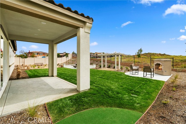 Detail Gallery Image 2 of 3 For 9622 Paradise Pl, Riverside,  CA 92508 - 3 Beds | 2/1 Baths