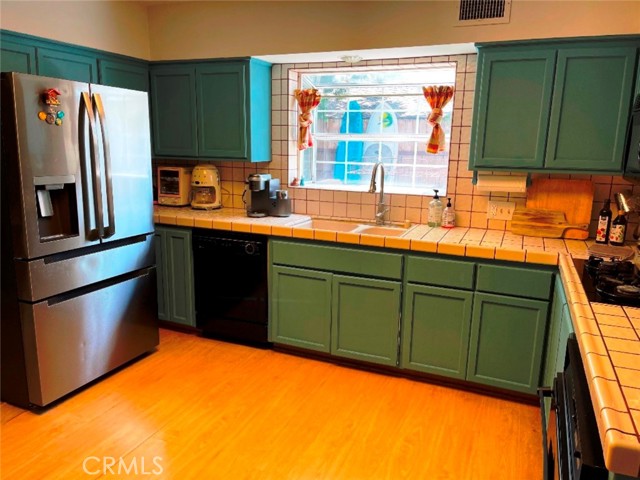 3585 Shadow Grove Road, Pasadena CA: https://media.crmls.org/medias/9aa578b2-f3b5-4b17-95f0-4a4b4d5d9835.jpg