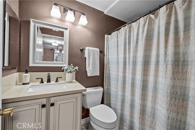 23957 Arroyo Park Drive, Valencia CA: https://media.crmls.org/medias/9aa5d05a-27f9-4b7c-860c-5403fb11582f.jpg
