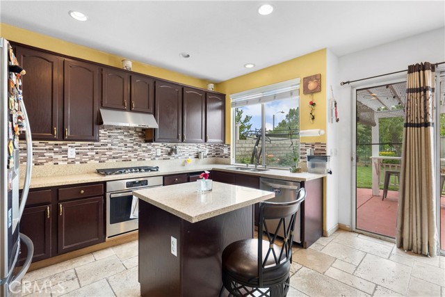 25760 Wordsworth Lane, Stevenson Ranch CA: https://media.crmls.org/medias/9aa84c55-5113-4f5e-bf58-4e515cae22a0.jpg