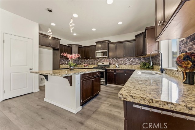 Detail Gallery Image 13 of 49 For 4759 Brison Ct, Jurupa Valley,  CA 91752 - 5 Beds | 3 Baths