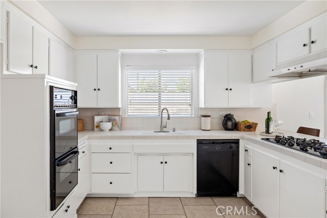 1941 W 235th Place, Torrance CA: https://media.crmls.org/medias/9aa8e10c-dd6d-4f10-bb5e-955d9ddde8b8.jpg