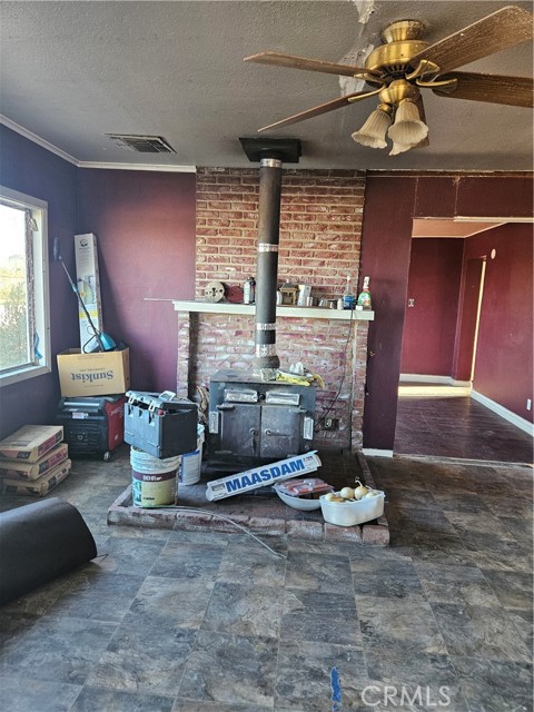 2352 S Jacks Ranch Drive, Ridgecrest CA: https://media.crmls.org/medias/9aa99b02-f995-4b0c-b5f9-f4ddae231586.jpg