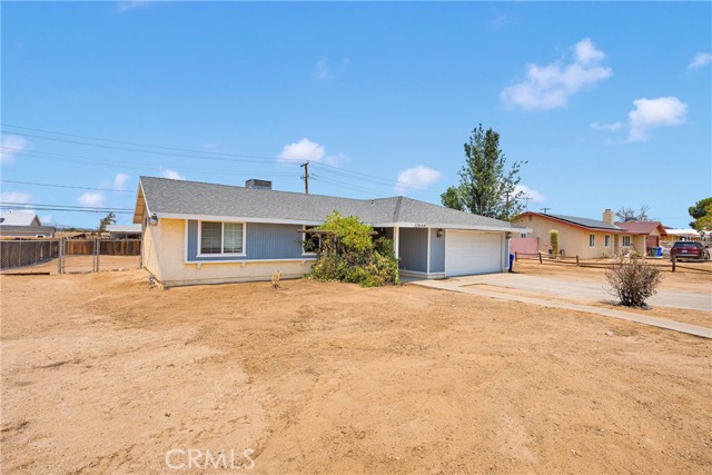Detail Gallery Image 2 of 30 For 11644 Chimayo Rd, Apple Valley,  CA 92308 - 3 Beds | 2 Baths