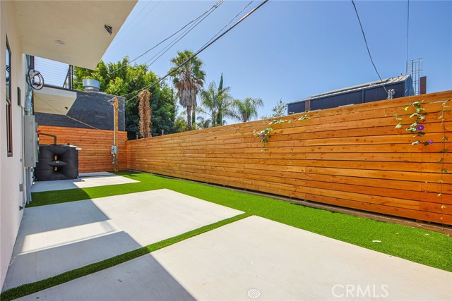 Detail Gallery Image 16 of 43 For 713 N Gramercy Pl, Los Angeles,  CA 90038 - – Beds | – Baths