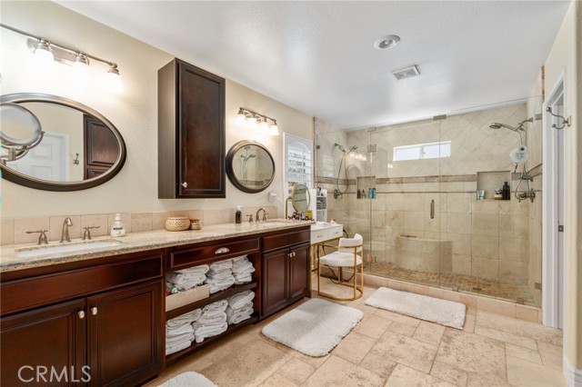 14131 Apple Grove Court, Eastvale CA: https://media.crmls.org/medias/9aa9f5ea-17f7-45d1-a41e-8113b5c54ff5.jpg