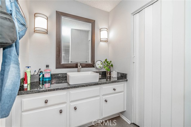 Detail Gallery Image 29 of 36 For 26212 Rainbow Glen Dr, Newhall,  CA 91321 - 2 Beds | 2 Baths
