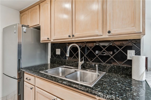 Detail Gallery Image 7 of 50 For 11390 Lampson #8,  Garden Grove,  CA 92840 - 2 Beds | 2 Baths