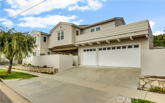 Over sized 3 car garage