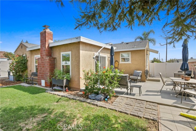 11051 Tarawa Drive, Los Alamitos CA: https://media.crmls.org/medias/9aaaa795-4f18-45a5-9a9c-d9cd56329289.jpg
