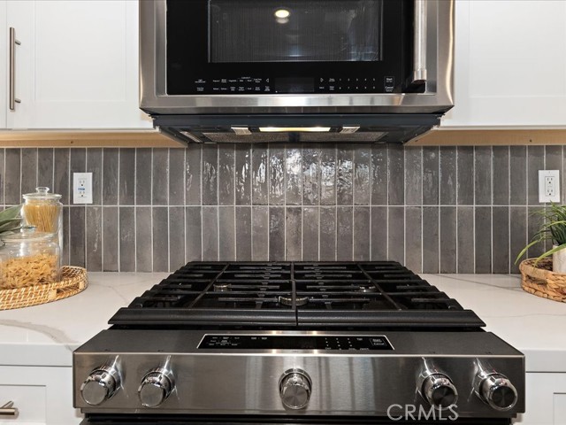 Detail Gallery Image 14 of 44 For 1441 Longview Lane, San Pedro,  CA 90732 - 4 Beds | 3/1 Baths