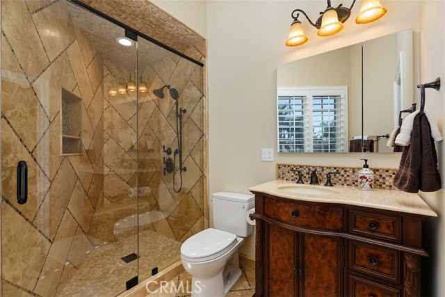 Detail Gallery Image 29 of 51 For 5571 Clover Hill Dr, Yorba Linda,  CA 92886 - 5 Beds | 6/2 Baths