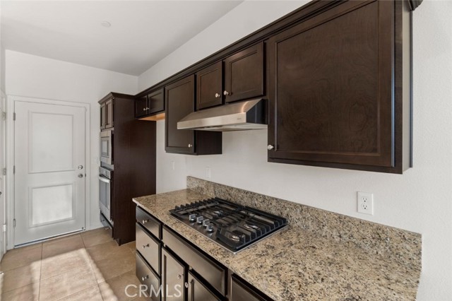 Detail Gallery Image 13 of 38 For 595 N Cattail Ct, Fresno,  CA 93727 - 3 Beds | 2/1 Baths