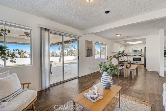 Detail Gallery Image 14 of 56 For 56540 Carlyle Dr, Yucca Valley,  CA 92284 - 3 Beds | 2 Baths