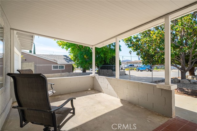 672 N 17TH, Banning CA: https://media.crmls.org/medias/9aad48d0-738c-4aad-b6f1-174b8428fb28.jpg