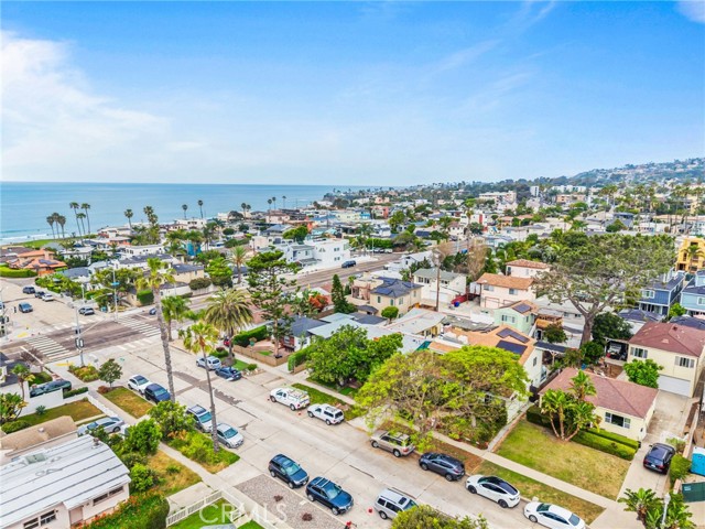 Detail Gallery Image 31 of 45 For 820 Law St, San Diego,  CA 92109 - 4 Beds | 2 Baths