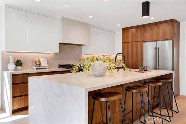 Detail Gallery Image 8 of 40 For 8121 Chase, Los Angeles,  CA 90045 - 4 Beds | 3 Baths