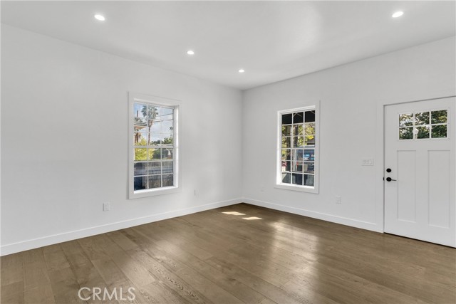 Detail Gallery Image 5 of 25 For 3635 Locust St, Riverside,  CA 92501 - 4 Beds | 2 Baths