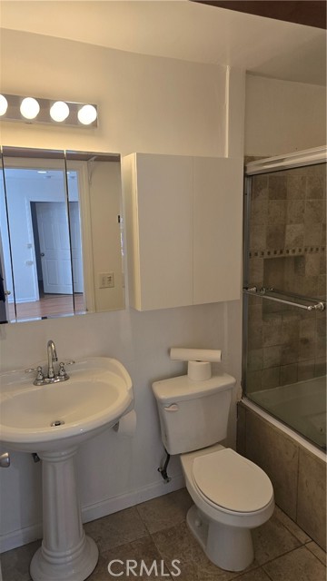 Detail Gallery Image 4 of 12 For 6179 Oak Crest, Los Angeles,  CA 90042 - 2 Beds | 1 Baths