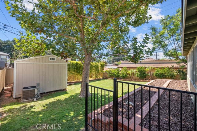 314 May Avenue, Monrovia CA: https://media.crmls.org/medias/9aaf823b-b43f-46d5-bf43-ed83c60293d7.jpg
