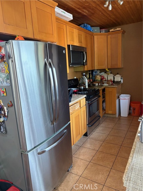 Detail Gallery Image 8 of 34 For 2911 Baltic, Long Beach,  CA 90810 - 3 Beds | 1 Baths