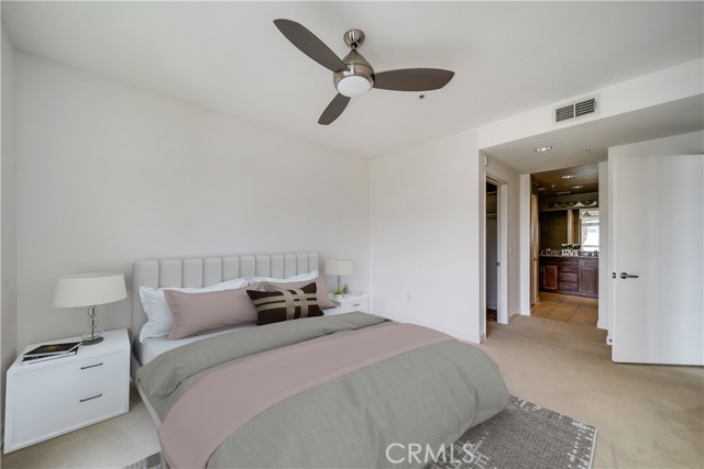 21301 Erwin Street, Woodland Hills CA: https://media.crmls.org/medias/9aafc989-baf9-49ab-8df3-4a579cd11e4c.jpg