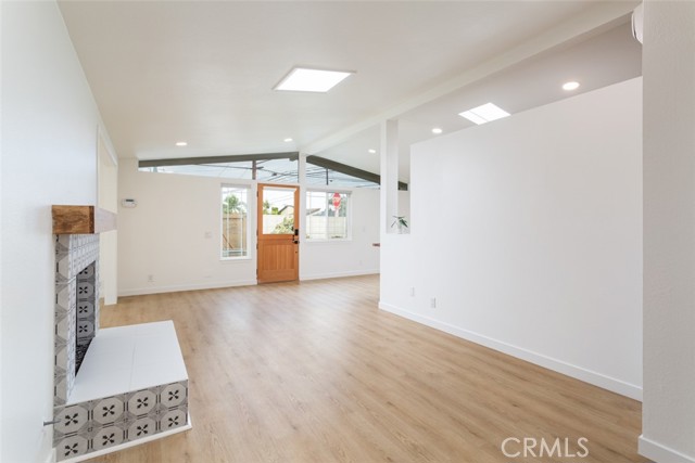 Detail Gallery Image 8 of 21 For 1997 Orange Ave, Costa Mesa,  CA 92627 - 4 Beds | 2 Baths